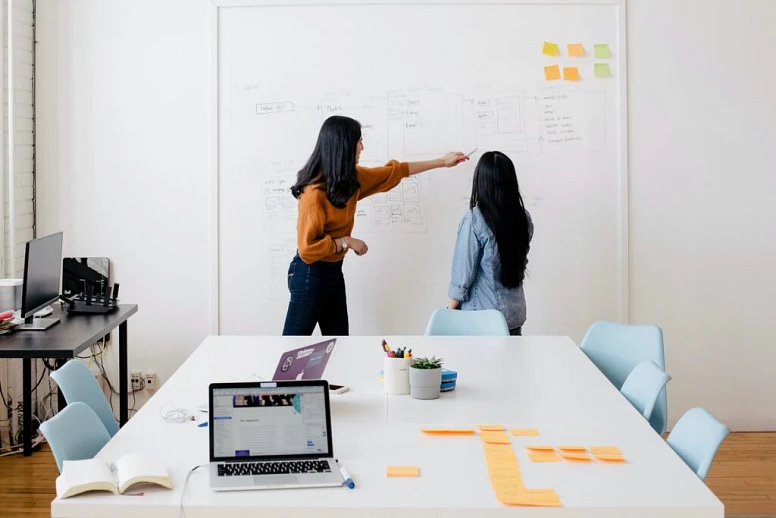 Top 9 Tools for Project Management for Remote Teams in 2025