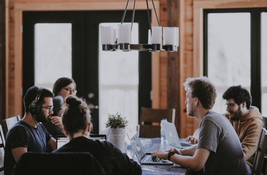 What is Agile Project Management and How Flowlu Uses It